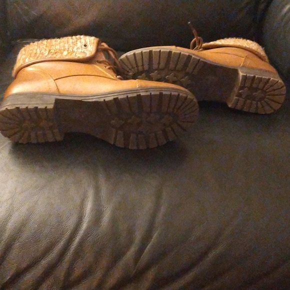 Lace Up Boots - Picture 6 of 7